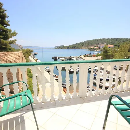 And By The Sea Zaglav, Dugi Otok - 393 Pensión 3*
