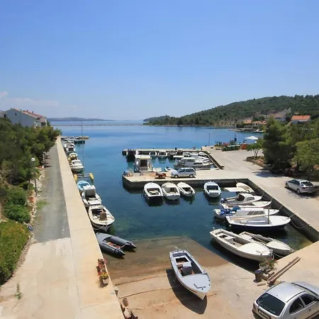 And By The Sea Zaglav, Dugi Otok - 393 3* Sali