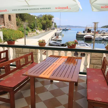 Rooms By The Sea Zaglav, Dugi Otok - 393 3*