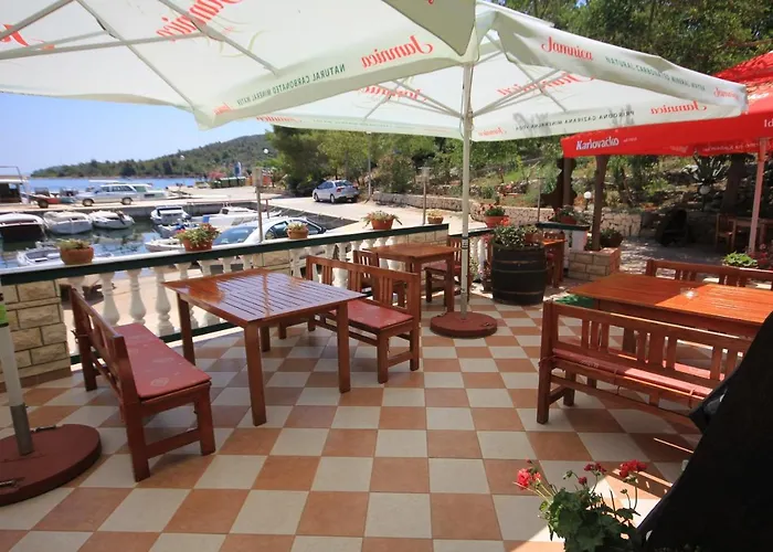 Rooms By The Sea Zaglav, Dugi Otok - 393 Гостевой дом Сали