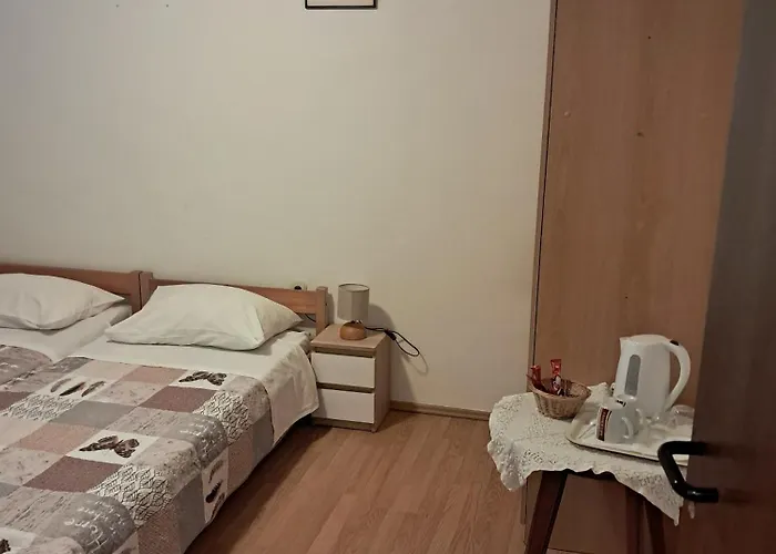 Rooms By The Sea Zaglav, Dugi Otok - 393 Гостевой дом Сали